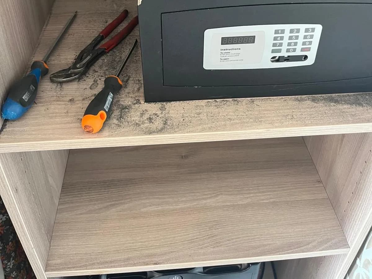 Coffre-fort à serrure électronique diagnostiqué par un serrurier à Nice